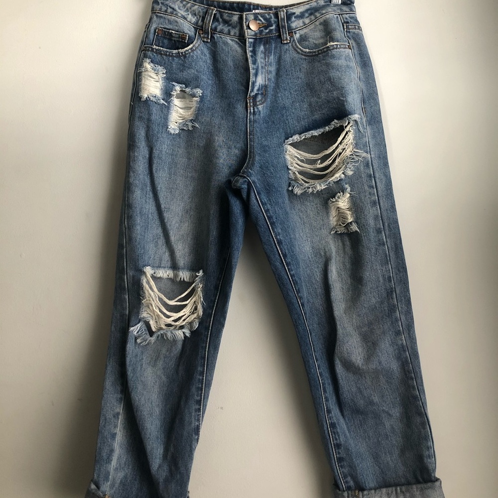 ✨SOLD!✨ Top Shop distress boyfriend Jean